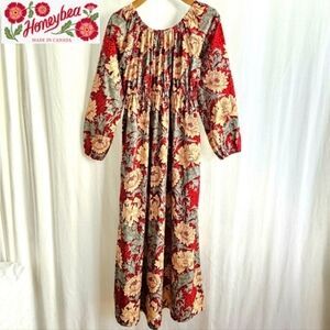 🇨🇦 Honeybea Studio Floral Maxi Dress